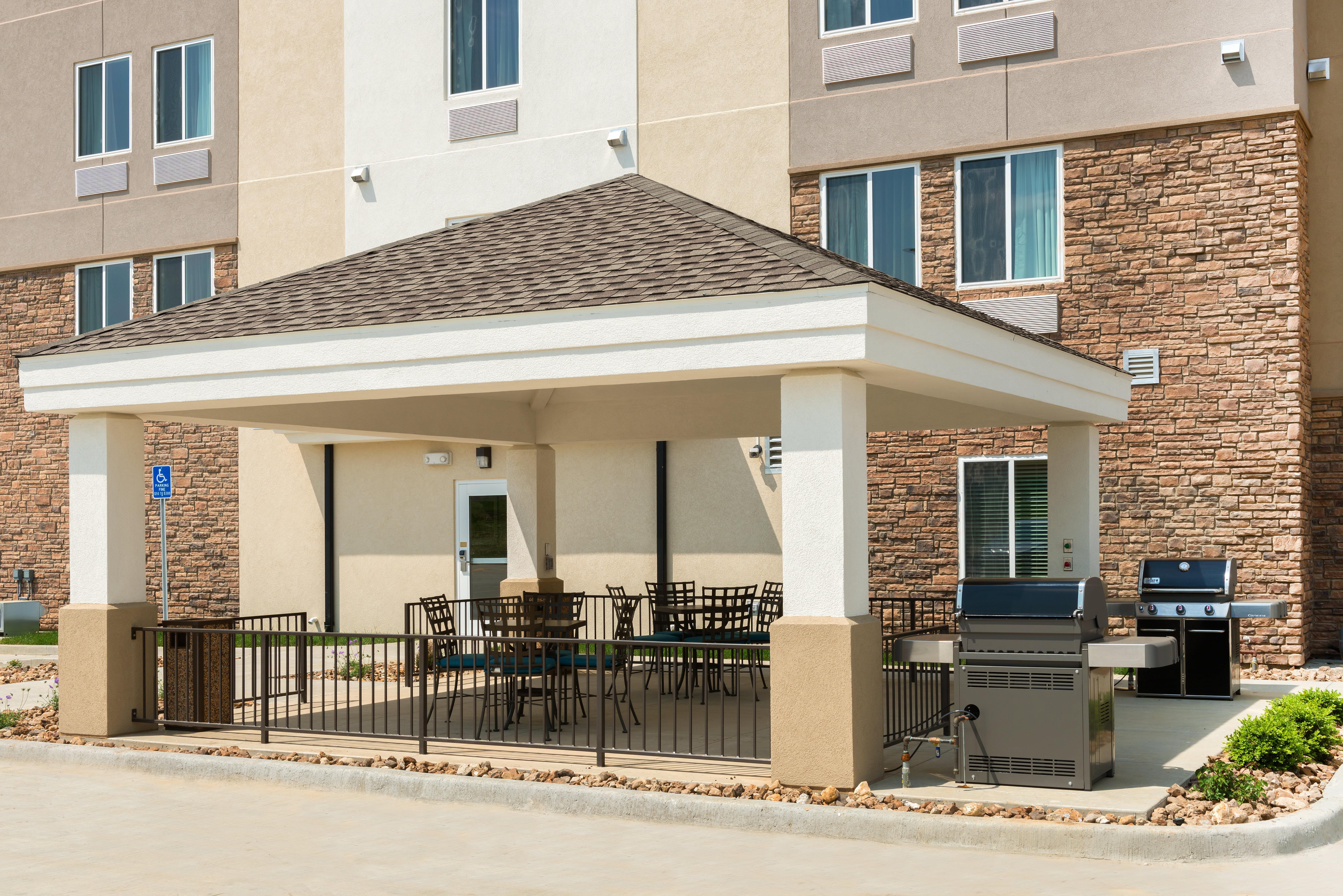 Candlewood Suites Columbia Hwy 63 & I-70 By Ihg Zewnętrze zdjęcie
